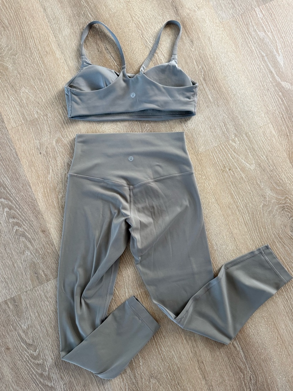 LULULEMON | greige SET - Picture 3 of 8